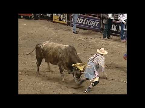 Stone Cold bucks Bubba Dunn - 99 PBR Bakersfield