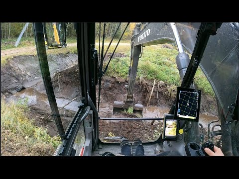 Cleaning the ditch after a beaver visit - Part 3