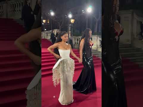 @chloebaileywashere & hallebiley were present at the @BritishFashionCouncil  fashion awards