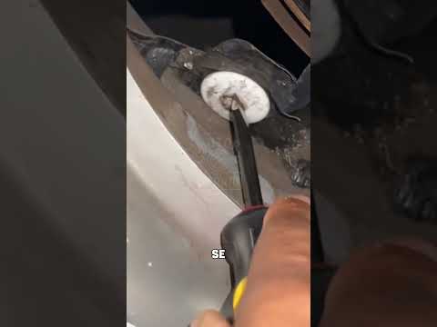 Al cambiar la llanta pichada encontró un GPS