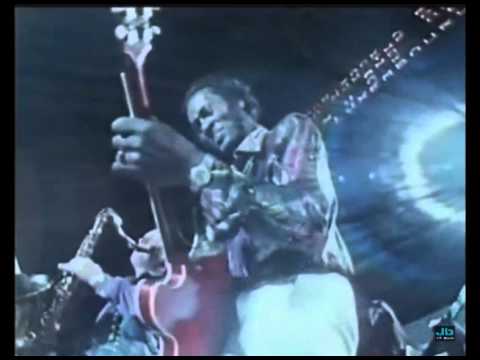 Chuck Berry - Reelin' And Rockin (The London Rock N Roll Show, Wembley Stadium   Aug  5, 1972)