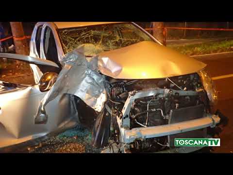 2017-10-16 LIVORNO - SCONTRO, MUORE 19ENNE. QUATTRO FERITI A PRATO