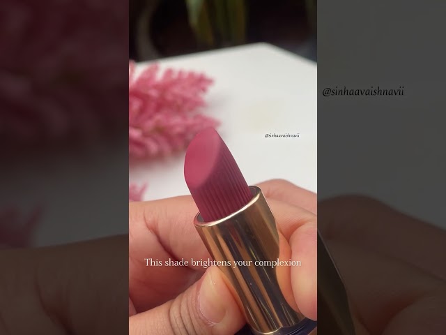 Vídeo relacionado con Estee Lauder Pure Color Creme Lipstick 3.5g 420 - Rebellious Rose