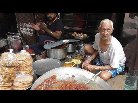 Old & Famous Chacha ( Uncle ) - Best Kachori Halwa - Amritsar Street Food