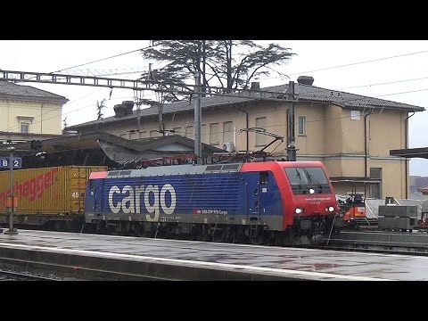 2016-02-07 Bellinzona, i merci domenicali del Gottardo.