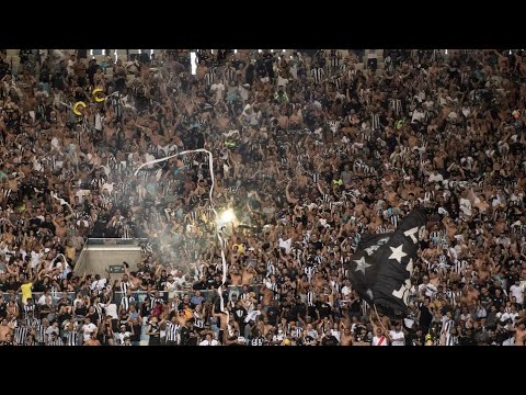 Chegada da Fúria jovem do Botafogo ao Maracanã em seu retorno aos estádios.
