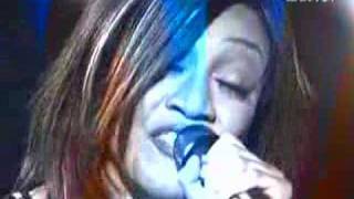 Beverley Knight &amp; Joe Cocker - Chain of Fools at Taratata 11