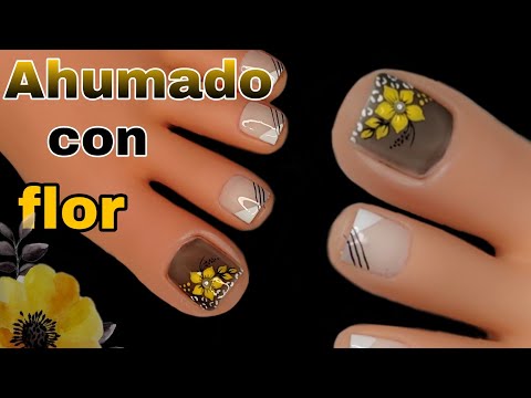 Uñas con diseño AHUMADO y flor 🌼/Uñas decoradas con flor .