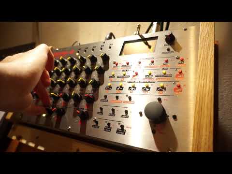 Motas-6 analogue synthesizer HPF resonance source demo
