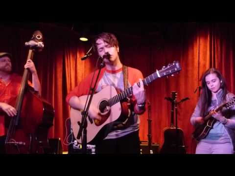 Billy Strings w Sierra Hull "Oh The Wind And Rain" 12-21-2016