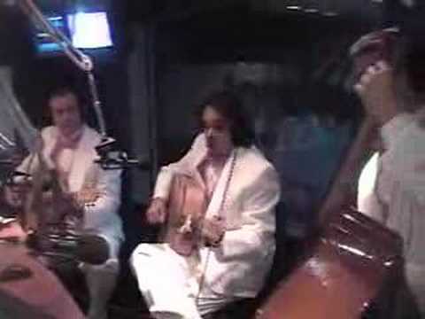 The Lost Fingers interview, 80's medley live Radio Énergie
