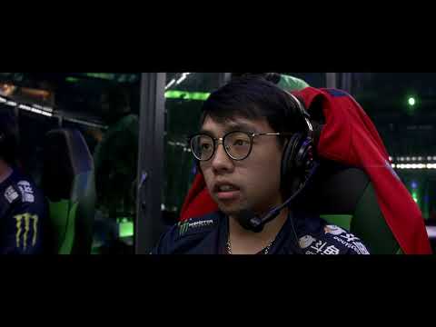 Jerax thinking about the memes even down 2-1 in TI Grand Finals