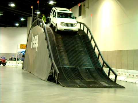 san diego auto show jan 2 2010 jeep liberty hill climb descent goofy fun offroad test