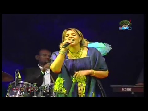 Itenesh Girma - LIVE Show (Oromo Music)