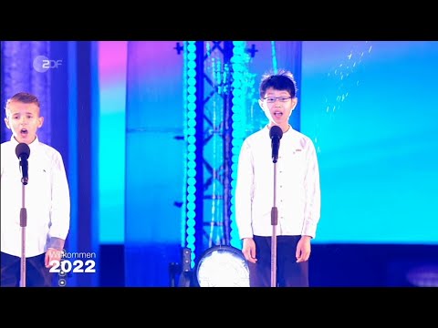 Willkommen 2022 ZDF New Year Show Team 5ünf