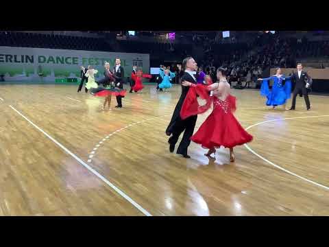 WDSF 2023 BERLIN DANCE FESTIVAL - SLOWFOX - William Lauth & Julia Scherer (GER 250)
