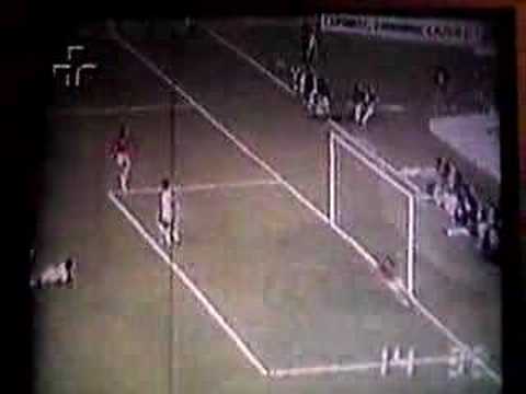 Enéas de Camargo estava sempre bem colocado, gooooool !