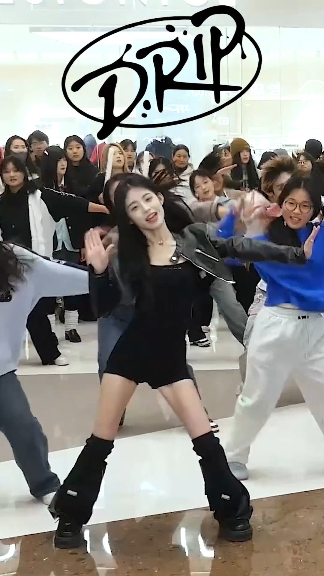 Siapa yang bisa nolak keseruan dance cover ini? 🔥 Cek gerakan kece BABYMONSTER di 'DRIP', dijamin bikin kamu ikut joget...