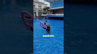 Download lagu Senam air atau aquarobic yg dilakukan di kolam dangkal mp3 Download lagu Senam air atau aquarobic yg dilakukan di kolam dangkal mp3