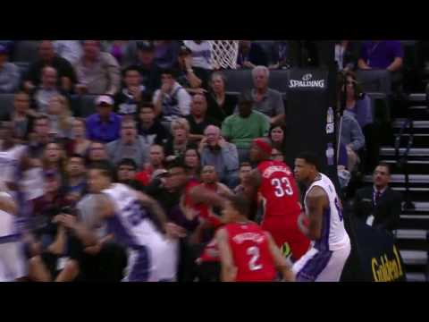 Willie Cauley-Stein Dunks in Traffic to Answer Dante Cunningham's Big Block