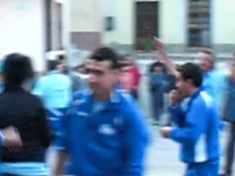 Chiaramontese festeggia la vittoria del campionato di calcio