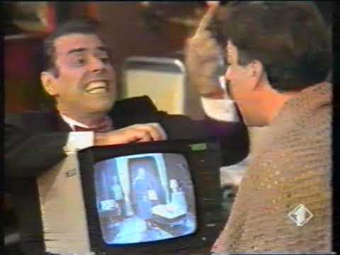 Silvio Orlando e Giorgio Faletti - Tamburino innamorato del Teocoli (Emilio - 1989)