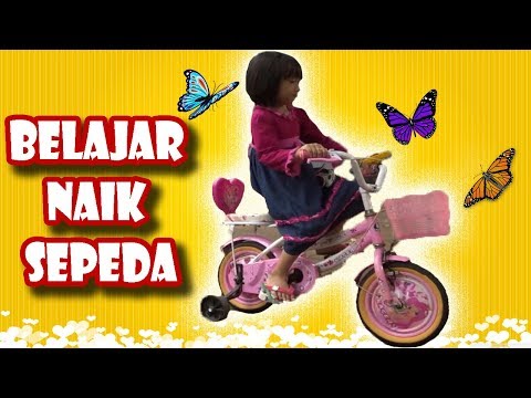 Belajar Naik Sepeda Roda Dua Celena - Kids Learning Ride A Bicycle - First Time Bicycle Ride