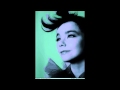 BJORK - I SEE WHO YOU ARE - PNEUMONIA BJORK - I SEE WHO YOU ARE