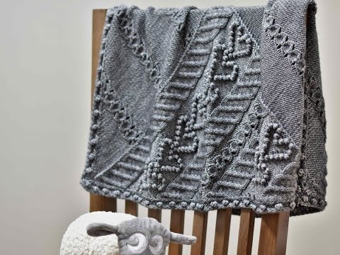 Triangle 1 - R115 - #alovethingblankie - mini knitting demo