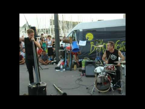 Wild Marmalade - Barcelona 2011 @ Buskers Festival.mpg