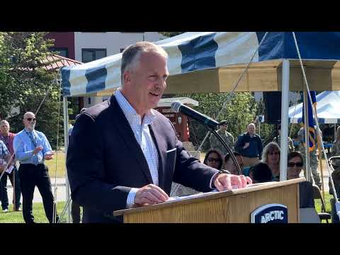 Sen%2E%20Dan%20Sullivan%20%28R%2DAlaska%29%20speaks%20at%2011th%20Airborne%20Ceremony%20at%20JBER%20%2D%20June%206%2C%202022