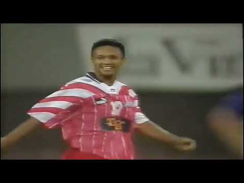 Fandi Ahmad (Ex FC Groningen,Kuala Lumpur,Pahang,Niac Mitra) - Singapore VS Nottingham Forest 1995)
