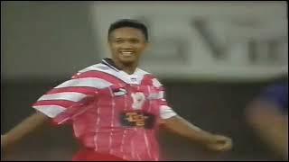Download lagu Fandi Ahmad (Ex FC Groningen,Kuala Lumpur,Pahang,Niac Mitra) - Singapore VS Nottingham Forest 1995) mp3 Download lagu Fandi Ahmad (Ex FC Groningen,Kuala Lumpur,Pahang,Niac Mitra) - Singapore VS Nottingham Forest 1995) mp3