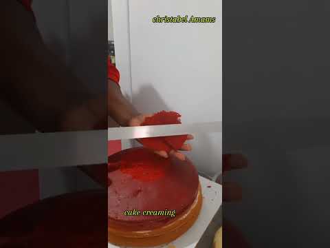 How to cream your cake with butter cream (@christabelsakwe5342) #cake