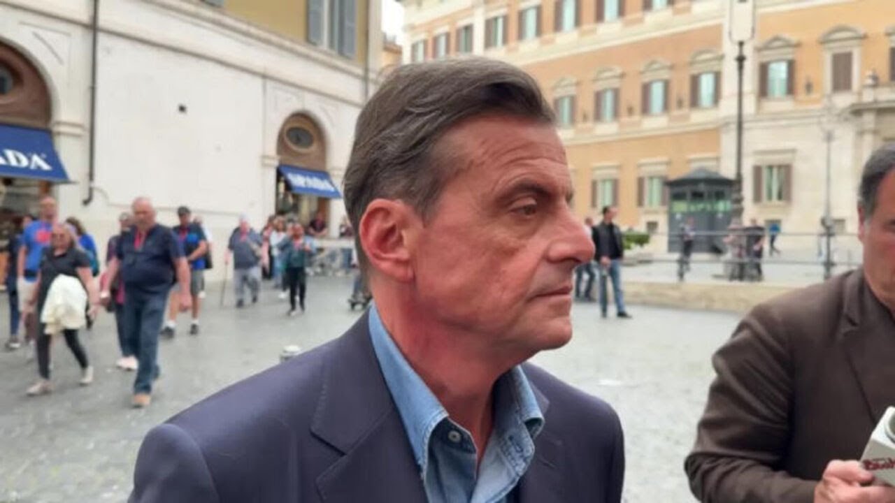Calenda: Nuova legge elettorale spingerà a tenere dentro più estremi possibile, problema gigantesco