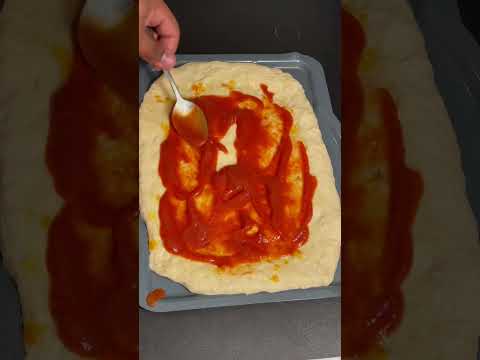 Spicy Honey Pepperoni Pizza Delight #pizza #pizzalover #honey #hothoney