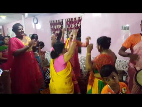 Evening program   Taveuni, Fiji IV 20161228 211049