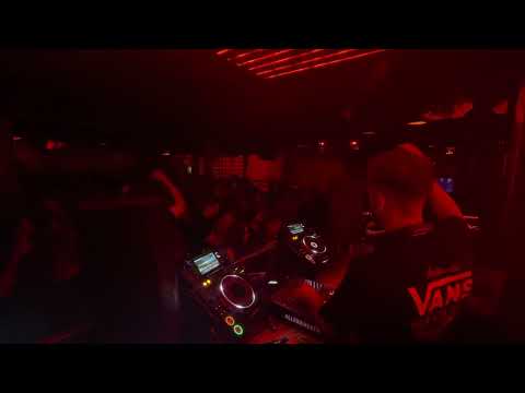 Pablo Say playing in the Paradigm Showcase at Miniclub, Valencia