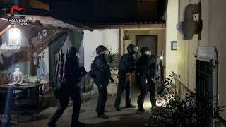 Quattro arresti per l'attentato a Sigfrido Ranucci: il video del blitz dei carabinieri