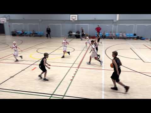 19.11.2022 U12 Honsu/Säyri White vs. Kouvot. P2011-kilpasarja.