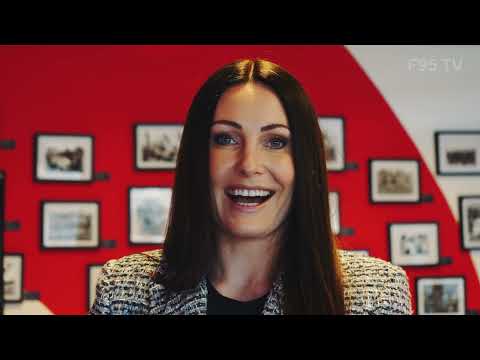 Mannschaftsaugenarzt der Fortuna @f95tv im Gespräch mit Moderatorin Kamila Benschop