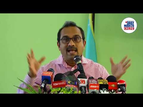 Low-floor bus service launched at Makumbura