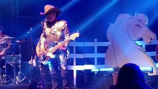 Bronco. Estoy a punto de olvidar te .