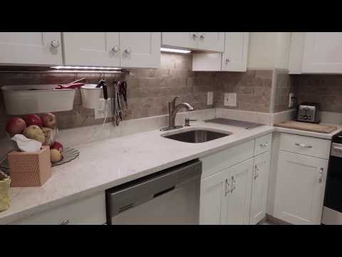 250 Hammond Pond Pkwy APT 910N, Chestnut Hill, MA 02467