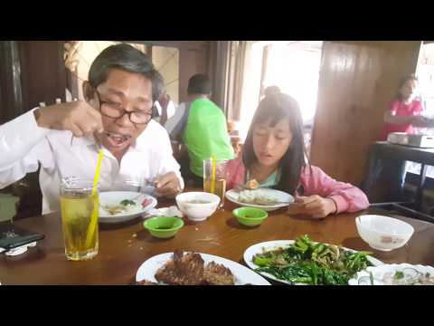 Yummy Lunch - Stop by On The Way Eating Lunch At Kampong Thmo (Kampong Thom)- Asian Food Video Video