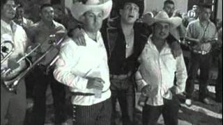 2 botellas de mezcal valentin elizalde en vivo   YouTube