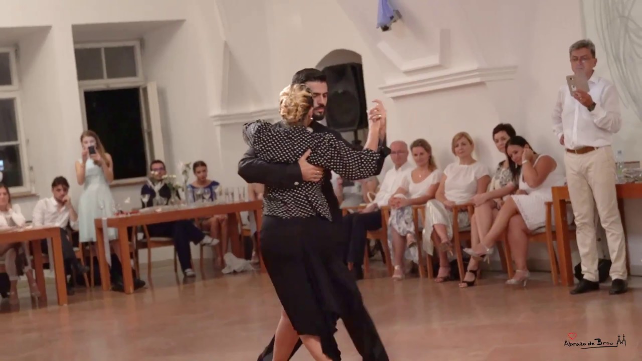 Alejandra Mantinan and Michael Karatsioris - show at Festivalito un Abrazo de Brno 2017