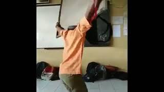 Download lagu Reog Lucu Siswa menggunakan Papan Tulis Kelakuan anak berflower mp3 Download lagu Reog Lucu Siswa menggunakan Papan Tulis Kelakuan anak berflower mp3