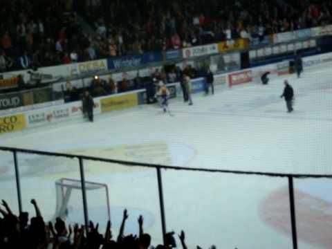 Thomas Bäumle e Paolo Duca acclamati dalla CURVA SUD!!! AMBRÌ-PIOTTA - lugaNO: 6-3!!!