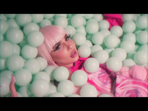 PiNK KARDASHiAN - ViTAMiNAS ( Prod. by HEIKEN )